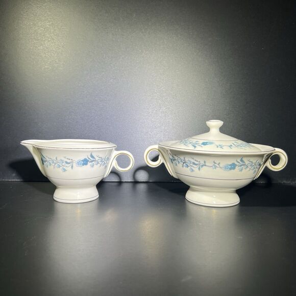 Vintage Theodore Haviland Clinton Cream And Sugar Set - Picture 3 of 14